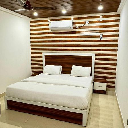 Hotel Walk Inn Faridabad Εξωτερικό φωτογραφία