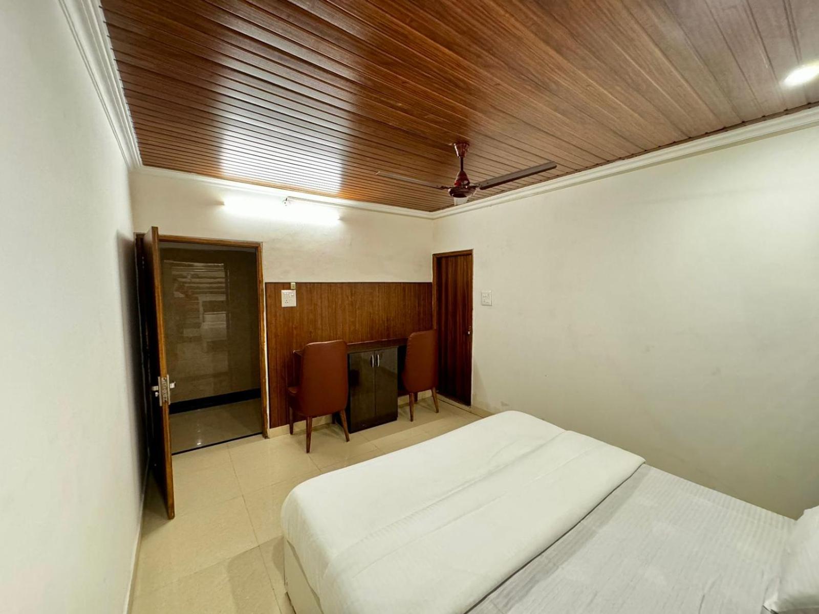 Hotel Walk Inn Faridabad Εξωτερικό φωτογραφία