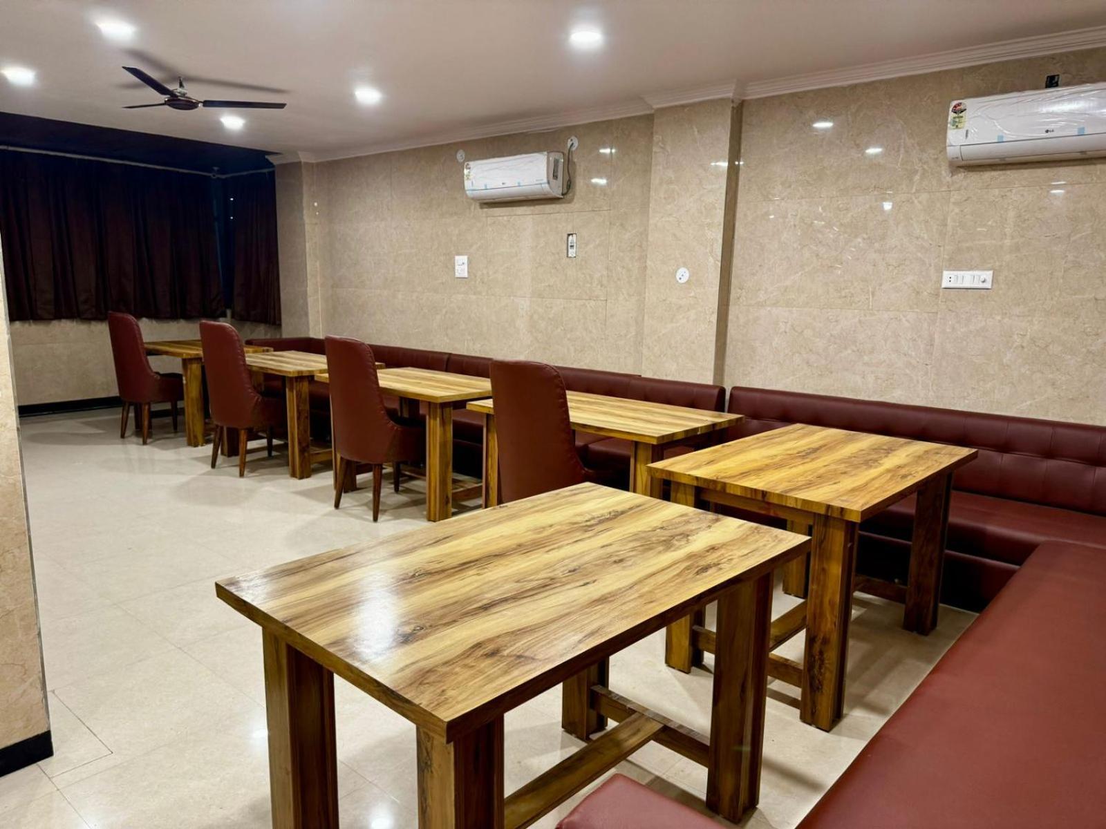 Hotel Walk Inn Faridabad Εξωτερικό φωτογραφία